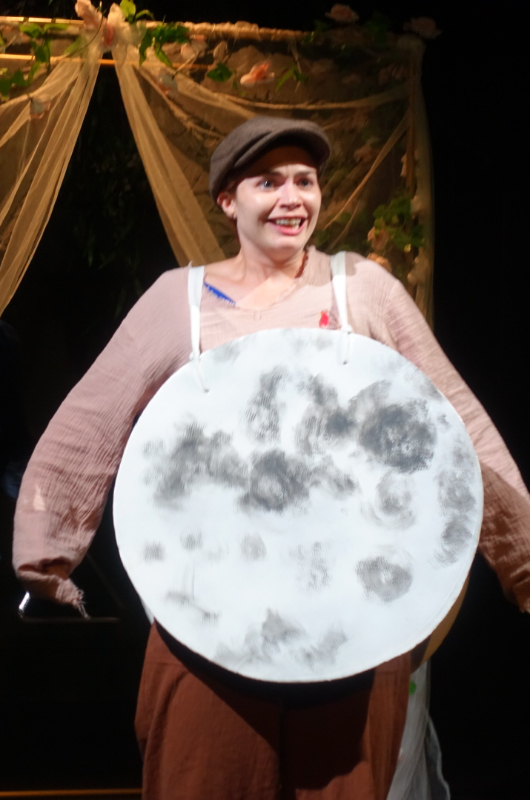 Starveling as Moon
